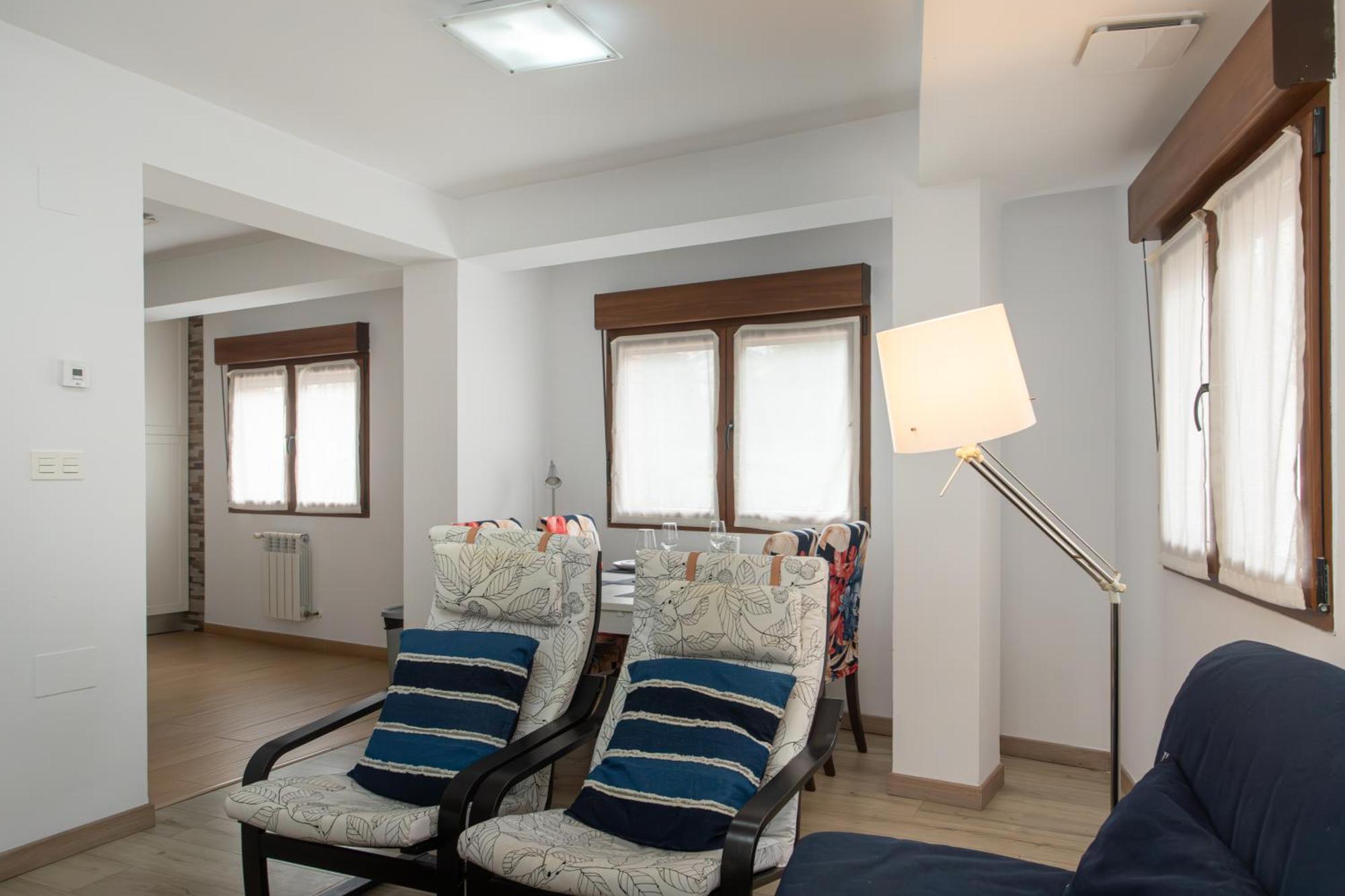 La Plaza De Cangas Apartamento Turistico Onís Buitenkant foto
