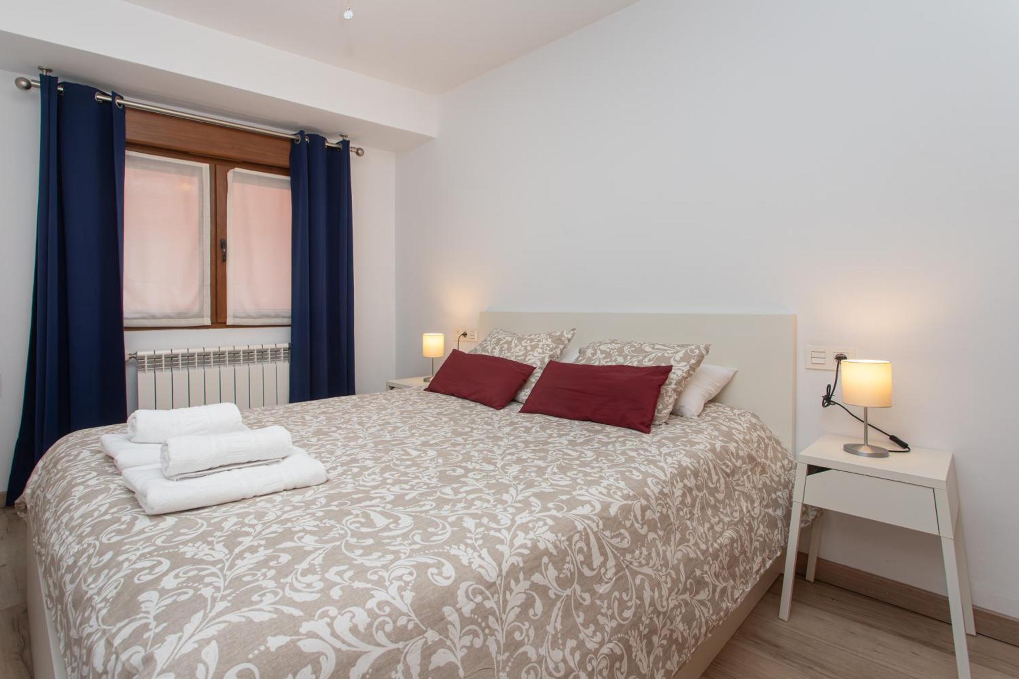 La Plaza De Cangas Apartamento Turistico Onís Buitenkant foto
